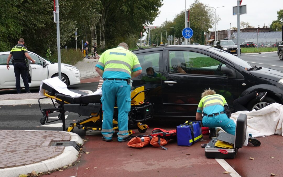 Vrouw breekt been bij ongeval op N504 / Voorburggracht
