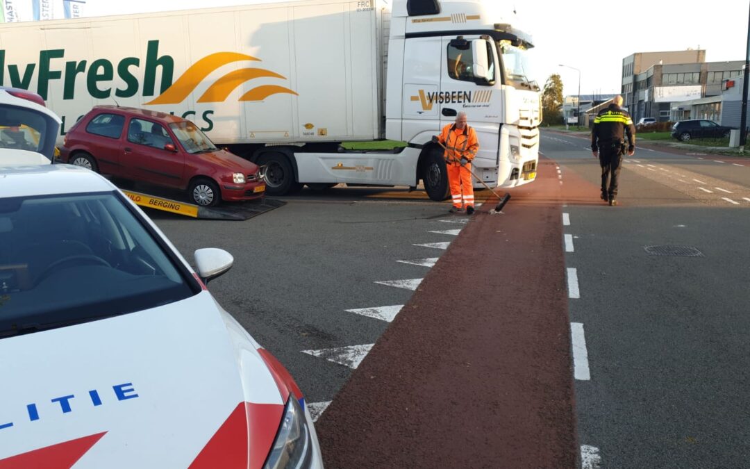 Vrachtwagen veroorzaakt ongeval op de Newtonstraat