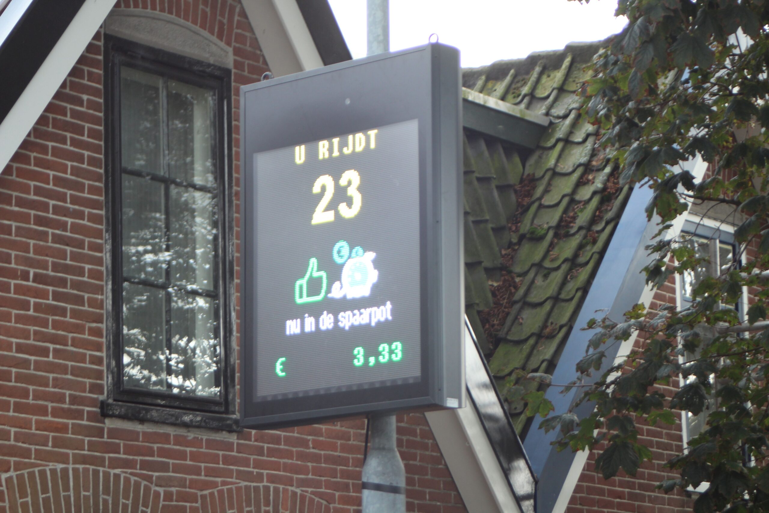 e07ce9ff1a2d25e7a6dd404b277e2fbf8c15f85371c9fe07931b6a904e3b4659