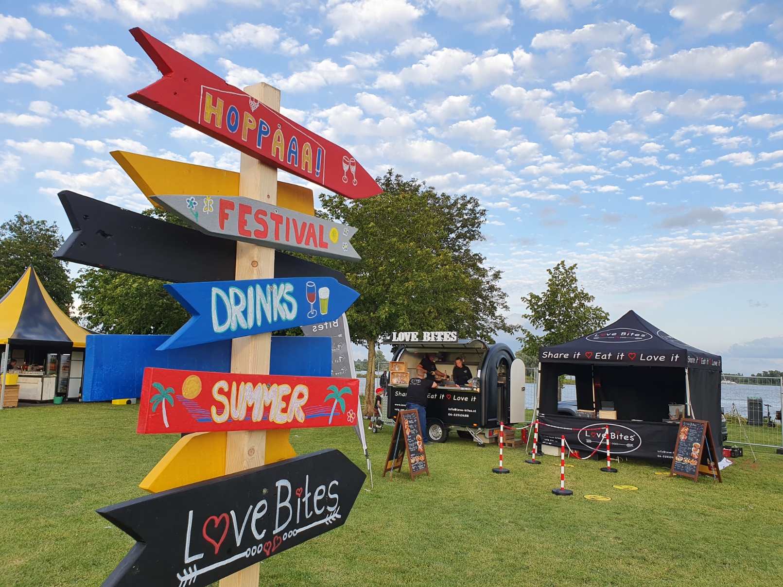 hoppaaa bordje bij love bites