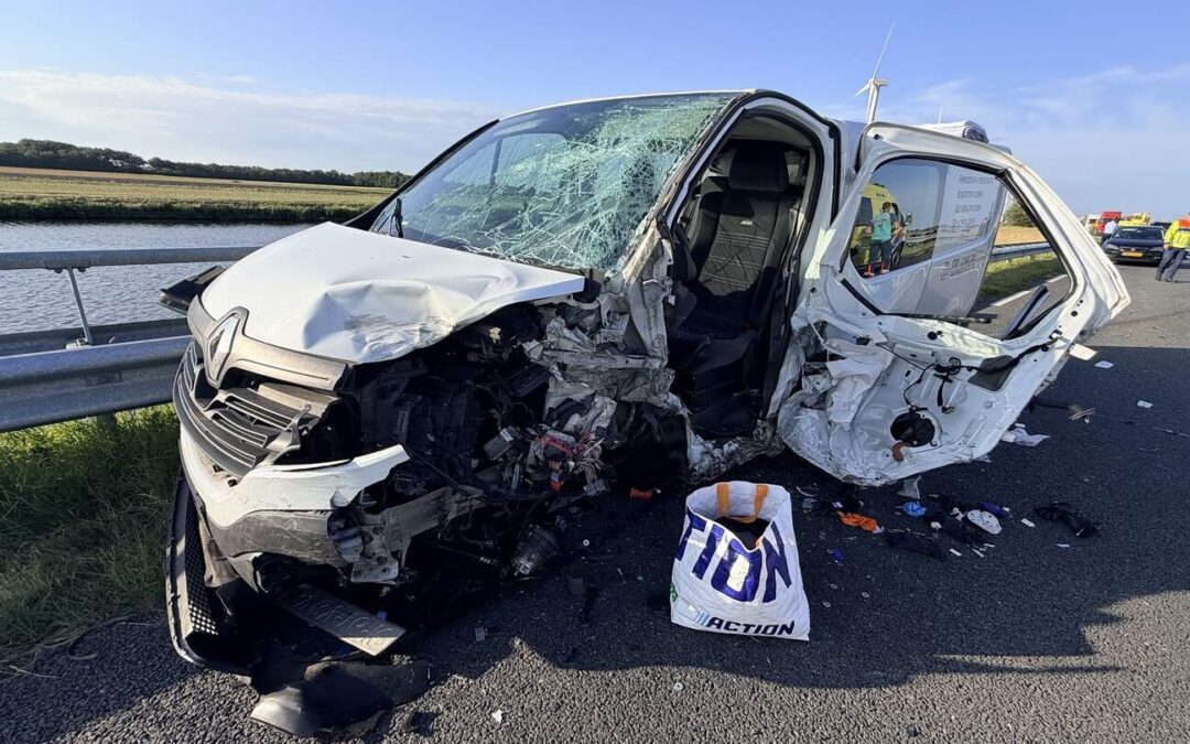 112-nieuws: Gewonden bij ernstig ongeval op N9, traumaheli ingezet | Automobilist ramt auto met pech op N246, één gewonde